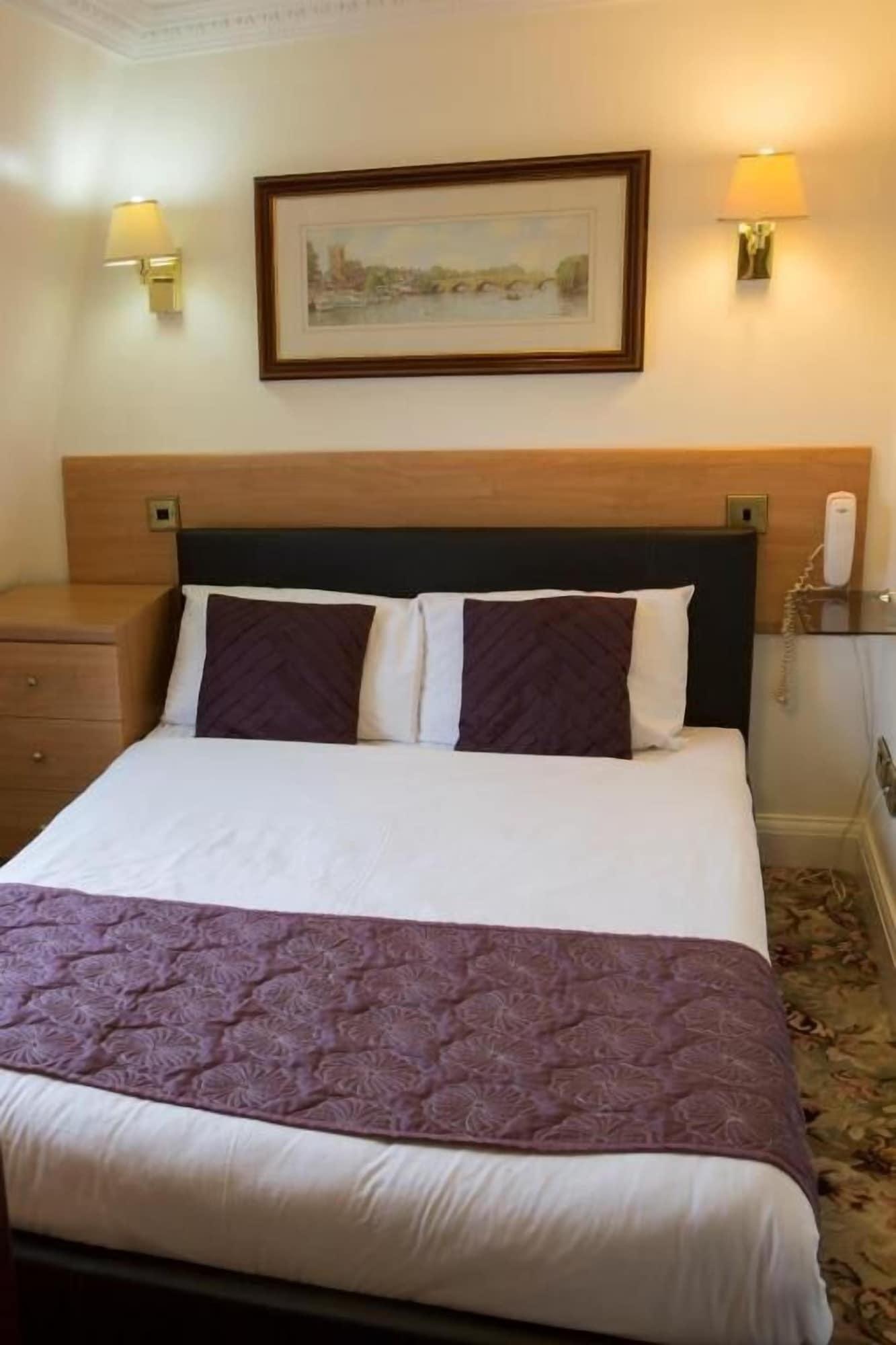 Westpoint Hotel Лондон Екстериор снимка