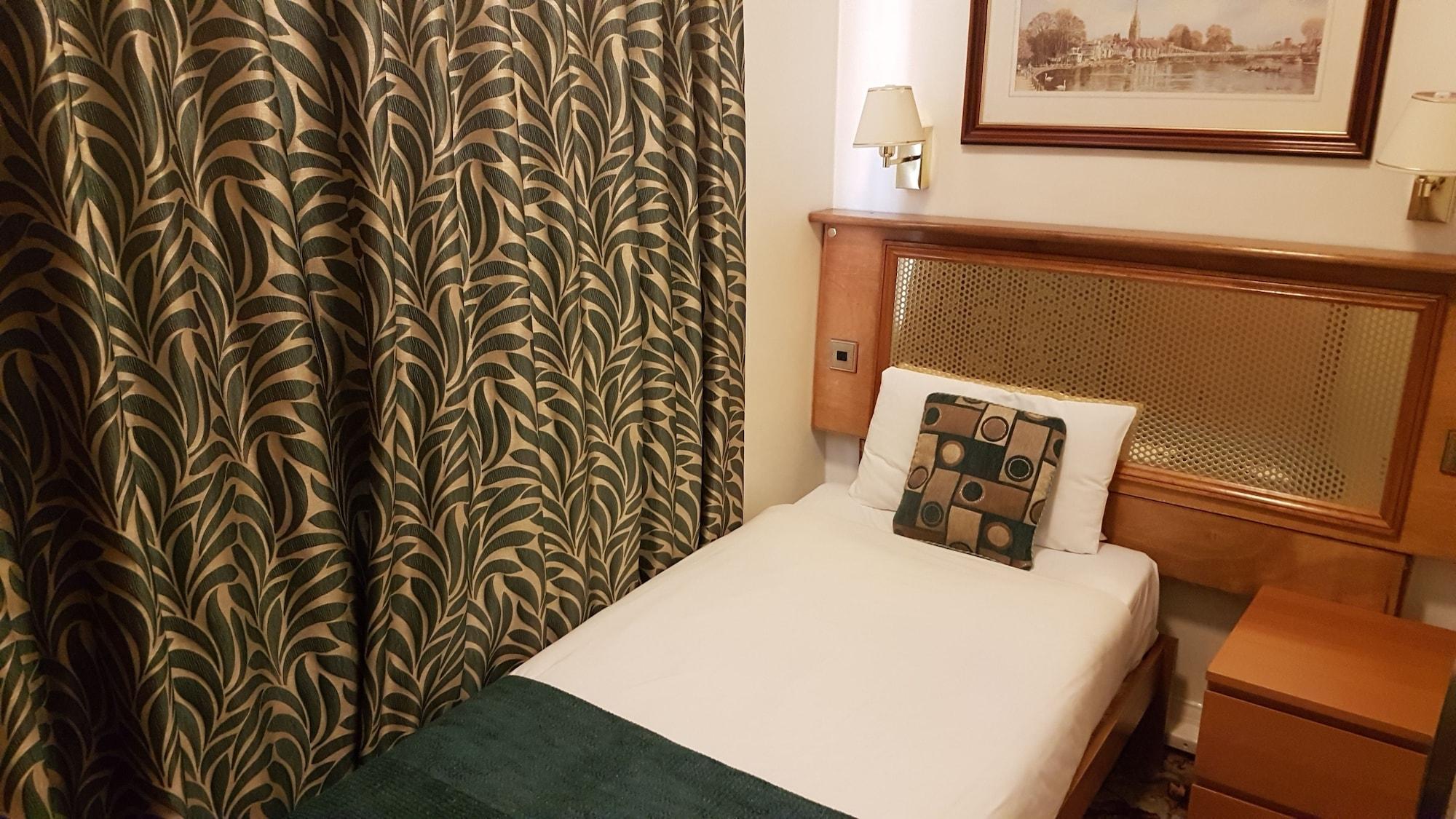 Westpoint Hotel Лондон Екстериор снимка