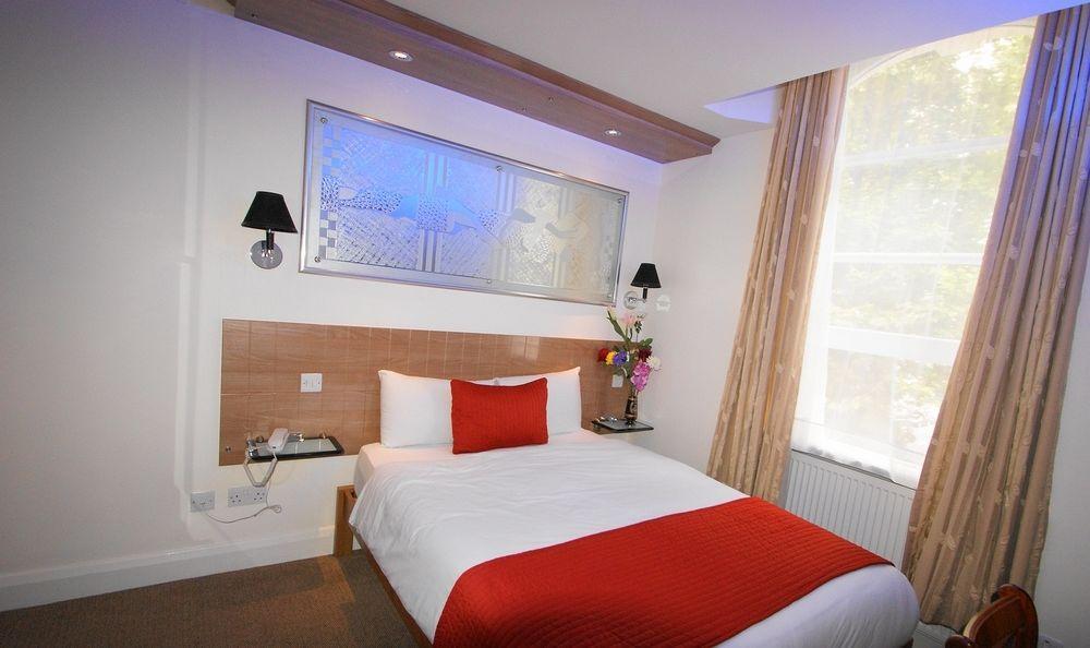 Westpoint Hotel Лондон Екстериор снимка