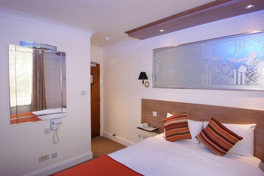Westpoint Hotel Лондон Екстериор снимка
