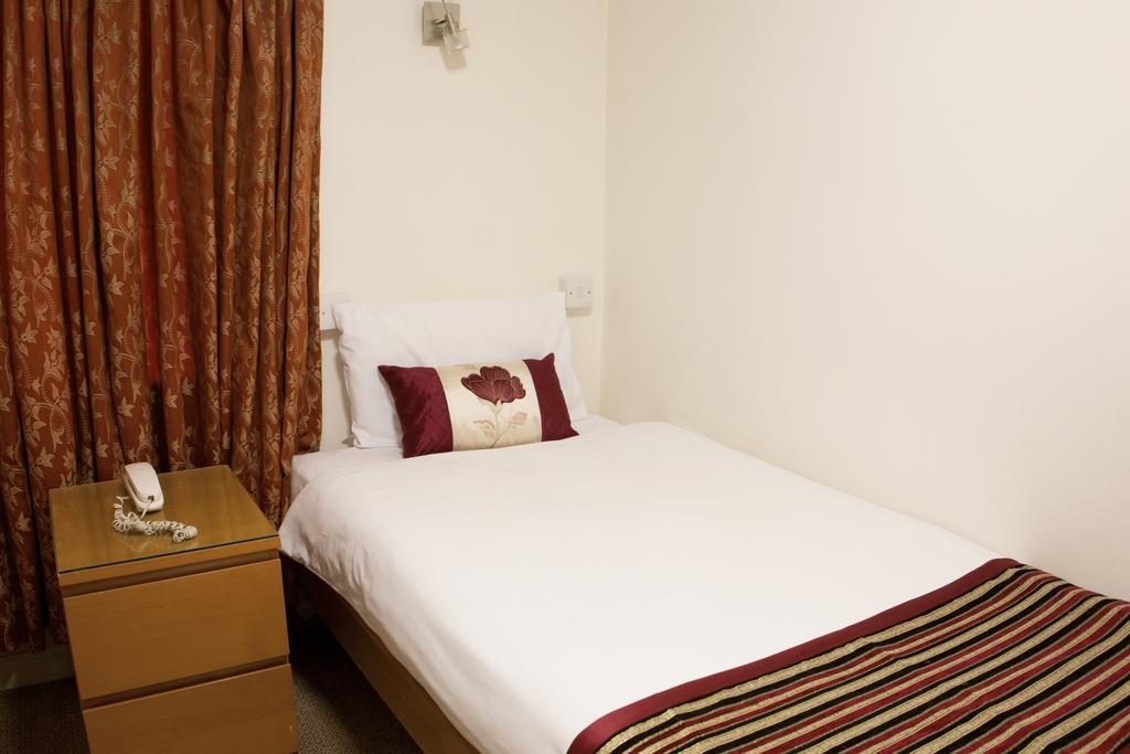 Westpoint Hotel Лондон Екстериор снимка