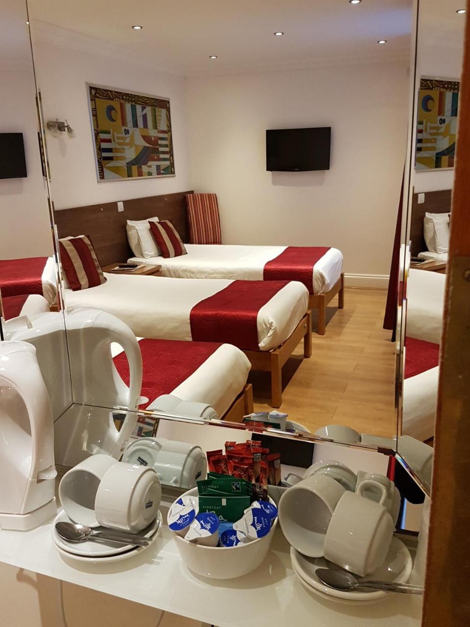 Westpoint Hotel Лондон Екстериор снимка